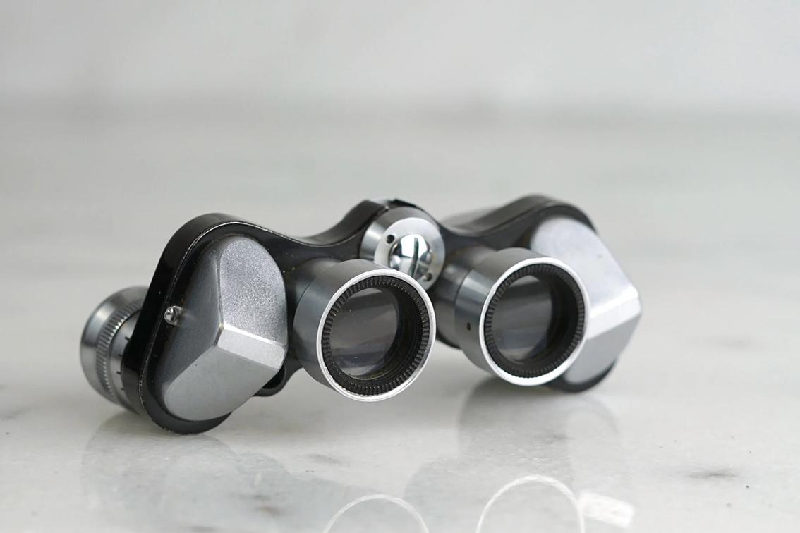 6X Compact Binoculars – Vintage Precision for Every Occasion