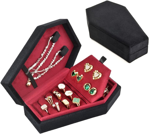 Mini Coffin Jewelry Organizer – Plush Velvet Gothic Box for Necklaces, Bracelets & Rings