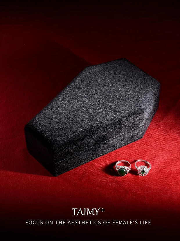 Mini Coffin Jewelry Organizer – Plush Velvet Gothic Box for Necklaces, Bracelets & Rings