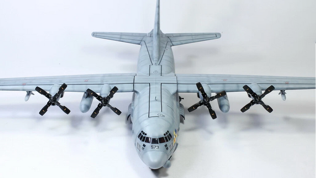 US Air Force AC-130H Spectre – 1:72 Professional Model